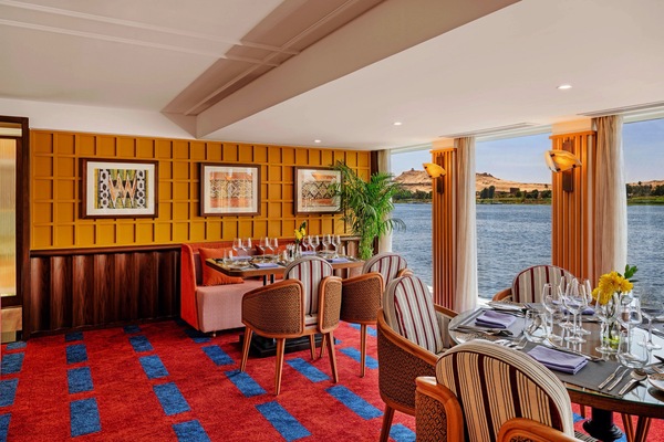 AmaWaterways AmaLilia Main Restaurant - Credit - © 2024 Nour El Refai - All rights reserved 1.jpg
